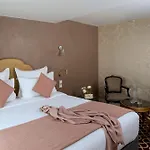 Le Pradey パリ