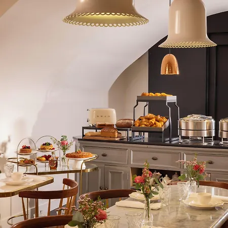 Hotel Le Pradey Paris