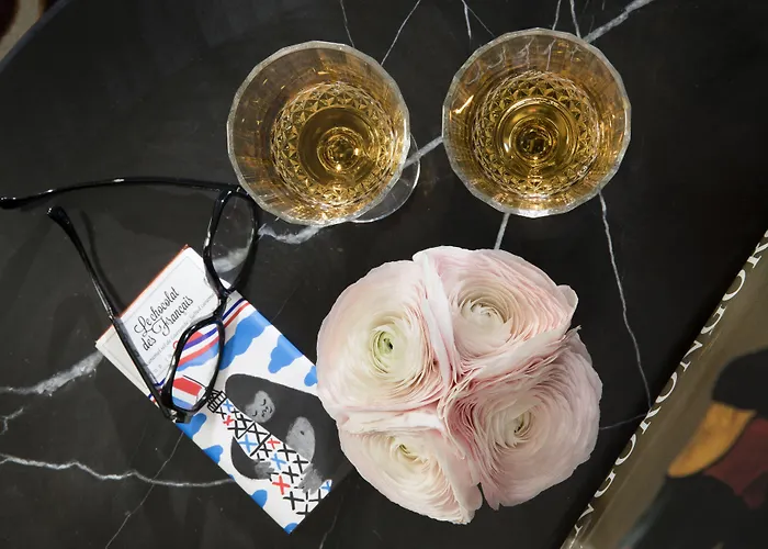 Le Pradey Отель